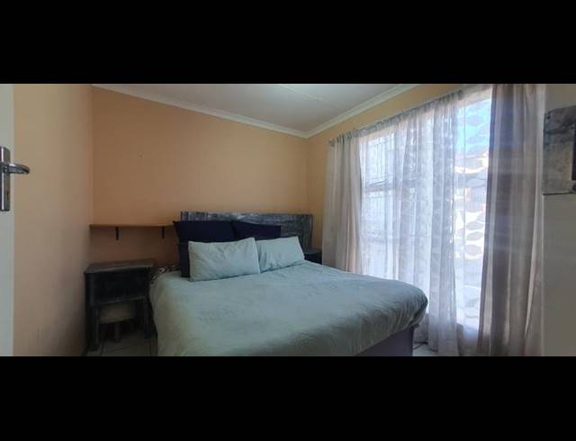 2 BEDROOM TOWNHOUSE FOR SALE IN WINCHESTER HILLS